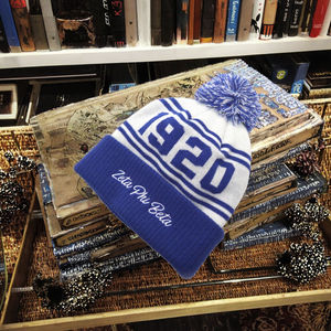Meilleurs Bonnets Tricotés Personnalisables avec Lettres Grecques Zeta Phi Beta Sorority, Broderie 3D Hiver, Idéaux pour Voyages d'Affaires - Product Image 3