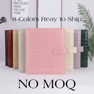 Meilleures ventes Etsy : Classeur A5 à 6 anneaux en cuir <span class=keywords><strong>de</strong></span> crocodile avec 100 pochettes pour le défi d'épargne et motif <span class=keywords><strong>de</strong></span> pochette en plastique - Product Image 5