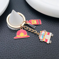 Porte-clés Camion de Pompiers 7,8 cm, Breloque Casque de Pompier en Métal Émaillé, Cadeau Souvenir Événement Sécurité Incendie, 3 Styles, Vente en Gros