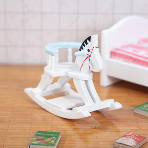 Mini 1:12 jouet de bricolage en bois décorations de chambre d'enfants accessoires de meubles de maison de poupée et cheval à bascule pour le plaisir de poche! - Product Image 4