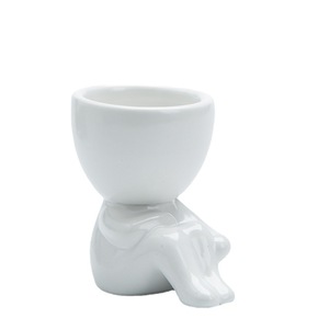 Décoration <span class=keywords><strong>de</strong></span> bureau, chambre, balcon – Bougeoir en céramique créatif et minimaliste, finition mate, motif figurine assise, style nordique - Product Image 1