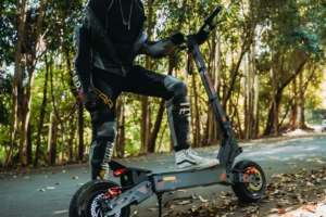 Trottinette électrique Kukirin G4, moteur sans balais 2000W, batterie 60V 20Ah, pneu à vide de 11 pouces, 70 km/h, autonomie de 75 km, trottinette électrique pliable pour adultes - Product Image 5