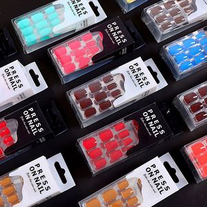 Faux ongles courts couleur unie, style européen et américain, simples et détachables, vente en gros - Product Image 4