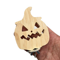 Halloween Kleintier-Holzkürbis-Sitzstange 9,5x7,3cm Käfigmontierter Kiefernholzständer mit Eigenem Etikett
