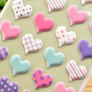 Feuilles d'autocollants 3D gonflés Kawaii de haute qualité, réutilisables, imperméables, à motifs de fleurs et de cœurs de dessins animés pour la décoration de bougies pour enfants - Product Image 3