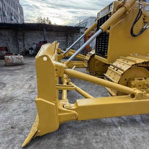 Bulldozer Komatsu D85A Usado, Original de Japón, de Servicio Pesado, con Motor y Caja de Cambios para Trabajos de Movimiento de Tierras y Canteras - Product Image 4