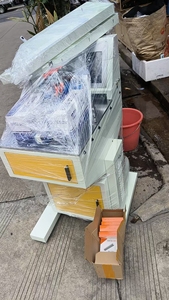 Nouvelle machine <span class=keywords><strong>à</strong></span> scier automatique pour cadres photo avec bras de serrage et <span class=keywords><strong>pince</strong></span> <span class=keywords><strong>à</strong></span> cadre - Product Image 5