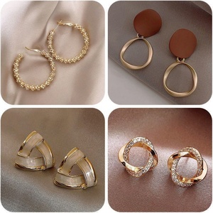 Horizon Low Price Manufacturers Direct Earrings Fashion Long Earrings Wholesale Earrings Mixed Batch - Product Image 4