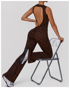 <span class=keywords><strong>Tuta</strong></span> intera da <span class=keywords><strong>donna</strong></span> <span class=keywords><strong>leopardata</strong></span> a zampa, sexy, senza schienale, per yoga, con reggiseno imbottito e effetto push-up - Product Image 3