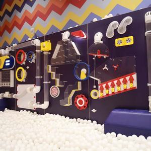 Equipo de juegos infantiles de plástico blando para interiores Juegos de pared de bolas para niños para centros comerciales - Product Image 3