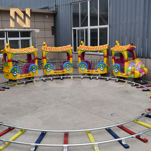 Tren Eléctrico Sin Rieles Nova Rides <span class=keywords><strong>de</strong></span> 14 Asientos y 4 Cabinas para Niños, Atracción para Parques <span class=keywords><strong>de</strong></span> Diversiones, Centros Comerciales y Turismo, Principalmente Equipos <span class=keywords><strong>de</strong></span> Entretenimiento - Product Image 1