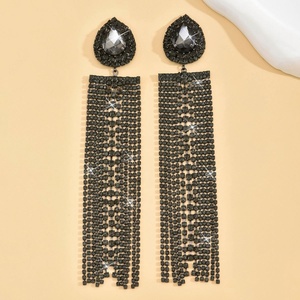 Pendientes Largos con Borlas Estilo Europeo Americano para Mujer, Elegantes y Modernos, con Forma de Gota de Agua, Incrustaciones de Diamantes, Aleación de Plata y Oro - Product Image 3