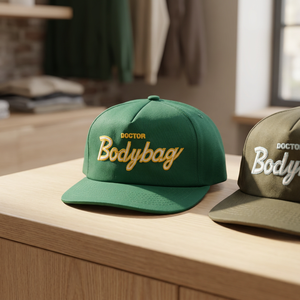 Gorra de Béisbol Doctor Bodybag Bordada de 6 Paneles con Cierre a Presión, Verde, Unisex, Estilo Casual, Fabricada en Vietnam, Gorra de Béisbol Vintage de 6 Paneles - Product Image 2
