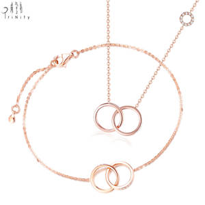 Collar de Oro Sólido de 18K con Colgante Doble Redondo de Diseño Moderno y Diamantes Naturales Reales para Pareja, Venta al por Mayor en Hong Kong - Product Image 2