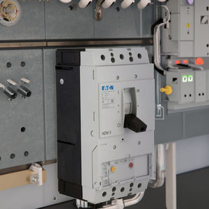   Serie Moeller NZM - Interruptor Automático de Caja Moldeada. Interruptor automático, 3 polos, 400A <span class=keywords><strong>NZMN3</strong></span>-AE400-NA - Product Image 3