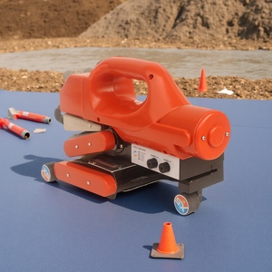 Machine à souder les géomembranes XS-<span class=keywords><strong>800</strong></span>, double <span class=keywords><strong>buse</strong></span> à air chaud, largeur d'empilement de 100 mm, équipement industriel de soudage de géomembranes - Product Image 1