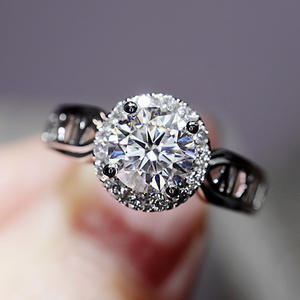 Anello con Diamante F797, Taglio Brillante Rotondo, Diamante Naturale, Gioiello Classico da Donna per Fidanzamento - Product Image 1