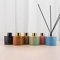 Bouteilles de diffuseur d'huiles essentielles en verre carré de 100 ml avec bouchon à vis et marquage à chaud