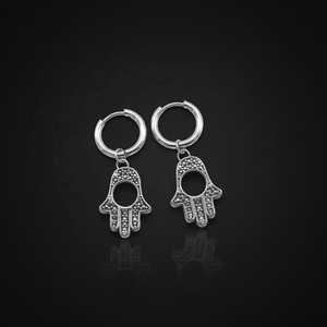 Pendientes de aro Huggie para hombre de acero inoxidable 316L chapados en oro, hipoalergénicos, con dije de mano Hamsa grabado, perforados, estilo vintage, regalo - Product Image 1