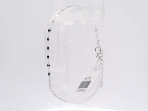 Pulsera Delgada de Platino PT950 Blanca con Labio Curvo Pequeño, Unisex, para Uso Diario, con Brillo Sutil, Ideal como Regalo - Product Image 2