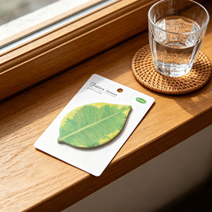 Realistic Leaf <b>Sticky</b> <b>Notes</b>, Cute Fallen Leaves Self-Stick Memo Pad, 25 Sheets for Planner, Journal & Bookmark - Product Image 5