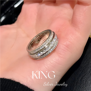 Anillo de Diamantes Blancos King Silver Jewelry, Plata de Ley S925 Chapada en Oro, Engaste de Canal Giratorio, Unisex, Uso Diario - Product Image 4