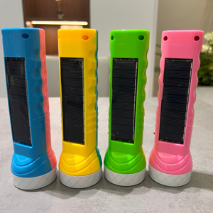 USB sạc cổng 18650 có thể sạc lại Li Ion pin LED nhựa đèn pin năng lượng mặt trời Torch có thể sạc lại với đọc ánh sáng - Product Image 2