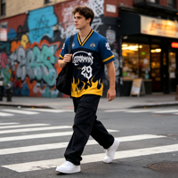 Camiseta deportiva de malla Bird Eye con sublimación completa personalizada, logotipo personalizado completo, estampado de llamas a rayas, cuello en V holgado para jóvenes a la moda.