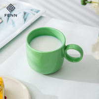 Tasse à café/thé en céramique FENN personnalisée, style nordique, avec anse ronde colorée, tasse en porcelaine Morandi Ins pour eau, lait, cadeaux d'affaires