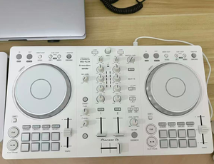 Prêt à être livré Pio DDJ-FLX4-W Contrôleur DJ 4 canaux <span class=keywords><strong>Rekordbox</strong></span> Serato Blanc avec étui argenté - Product Image 3