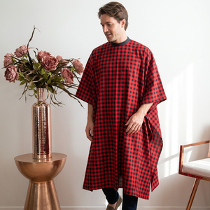 Cape de Barbier Designer Respirante Anti-Adhérente Imperméable en Polyester pour Coiffeur Personnalisable - Product Image 1