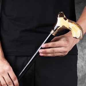 Canne décorative en résine et bois, idéale pour les seniors, les amateurs d'artisanat et comme aide à la marche - Product Image 6