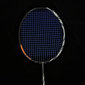 Tùy Chỉnh Nhà Sản Xuất Chất Lượng Cao Đầy Đủ Sợi Carbon Vợt Cầu Lông Chuyên Nghiệp Trọng Lượng Nhẹ Vợt Cho Trong Nhà Ngoài Trời Thể Thao - Product Image 1