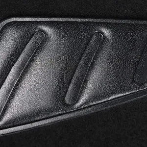 Broderie papillon blanc 4 pièces tapis de voiture avec coussin de talon en PVC antidérapant automobile universel pour SUV, berline, voiture, fourgonnettes - Product Image 3