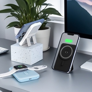 พาวเวอร์<span class=keywords><strong>แบ</strong></span>งค์แม่เหล็กไร้สายแบบพับได้ <span class=keywords><strong>3</strong></span>-in-1 รุ่นสั่งทำพิเศษ ความจุ 5000-1000mah รองรับการชาร์จ USB-C PD 20W พร้อมขาตั้งพับได้ รองรับการชาร์จสมาร์ทวอทช์ - Product Image 6