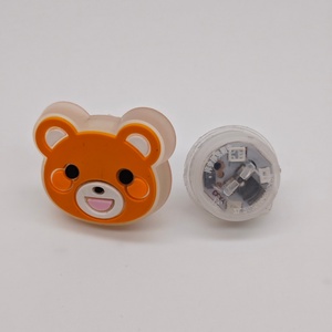 Breloques <span class=keywords><strong>lumineuses</strong></span> LED pour chaussures, s'allume pour sabots avec interrupteur marche/arrêt à bouton-poussoir, anti-vibration, économie d'énergie, accessoire d'été - Product Image 3