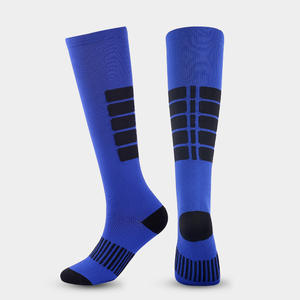 Chaussettes de compression longues en nylon 80% pour soulager la pression, chaussettes de sport pour la course à pied et le cyclisme, couleurs contrastées multicolores - Product Image 5