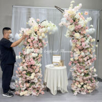 Vente en gros de haute qualité arc de fleurs roses d'usine couleurs de printemps arc de fleurs artificielles décoration de fête de mariage rose réaliste