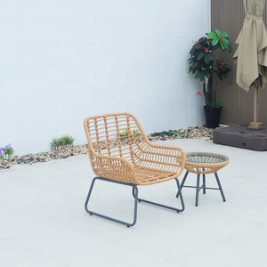 Conjunto de Muebles de Jardín para Balcón, de Mimbre, con Cojines, para Descanso y Relajación al Aire Libre - Product Image 1