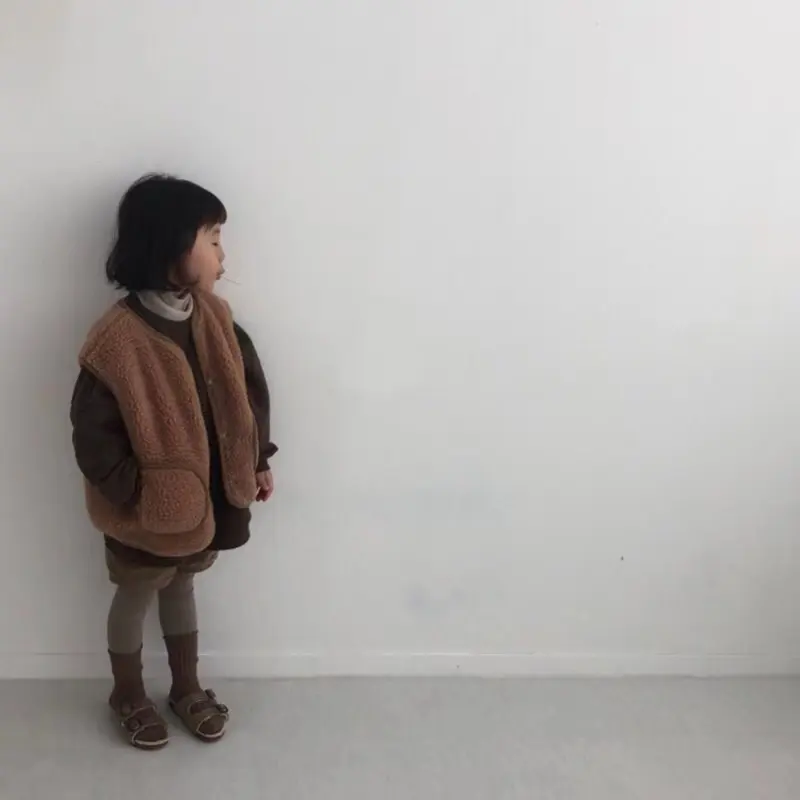 冬の男の子と女の子のためのホットセールの子供服両側のベストチョッキベスト綿パッド入りダウン屋外子供用