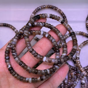 Bracciale Elastico con Perline Heishi in Cristallo Naturale del Botswana, Gioielli Unisex Impilabili con Immagine di Cristallo e Feng Shui - Product Image 5