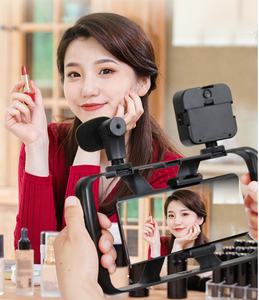 Kit de vlogging pour téléphone portable exceptionnel : microphone, lumière LED, trépied - Enregistrement vidéo tout-en-un pour la photographie micro/macro - Product Image 6