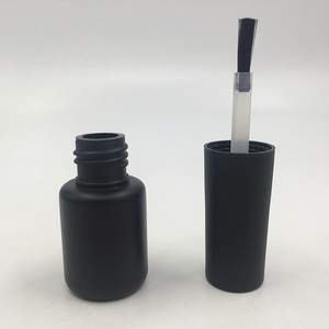 Bouteilles de vernis à ongles vides en plastique HDPE noir avec logo personnalisé - Product Image 4