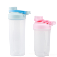 Shaker à protéines, bouteille en plastique noir avec Logo personnalisé pour Fitness, mélangeur de Gym, Shaker à protéines pour bouteilles d'eau de sport, vente en gros
