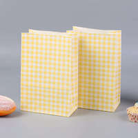 Sac de courses en papier kraft écologique et recyclable avec poignées découpées pour l'emballage alimentaire et commercial, sac cadeau durable