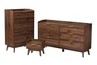 Vente en gros d'ensemble de 3 pièces de chambre à coucher en noyer du milieu du siècle avec commode, coffre, table de chevet, poignées en métal minces, meubles de rangement