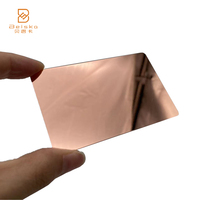 Carte de crédit en acier inoxydable de haute qualité, en métal doré avec finition miroir poli