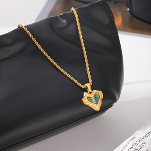 Collar de Lujo con Forma de Corazón de Concha Blanca de Abulón, con Micro Pavé de Circonita Cúbica, Amuleto Antideslustre, Joyería de Acero Inoxidable - Product Image 2