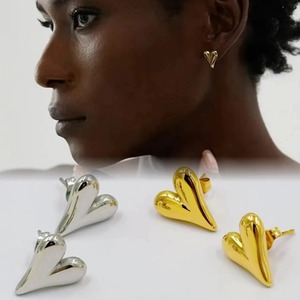 Pendientes de Acero Inoxidable con Forma de Corazón Simple para Mujer, Pendientes de Corazón Chapados en <span class=keywords><strong>Oro</strong></span>, Joyería Moderna Antialérgica - Product Image 1