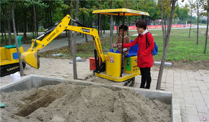 Mini <span class=keywords><strong>jouet</strong></span> multifonctionnel à jetons télécommandé de pelle de sable sur le thème de <span class=keywords><strong>Caterpillar</strong></span> pour des enfants - Product Image 2